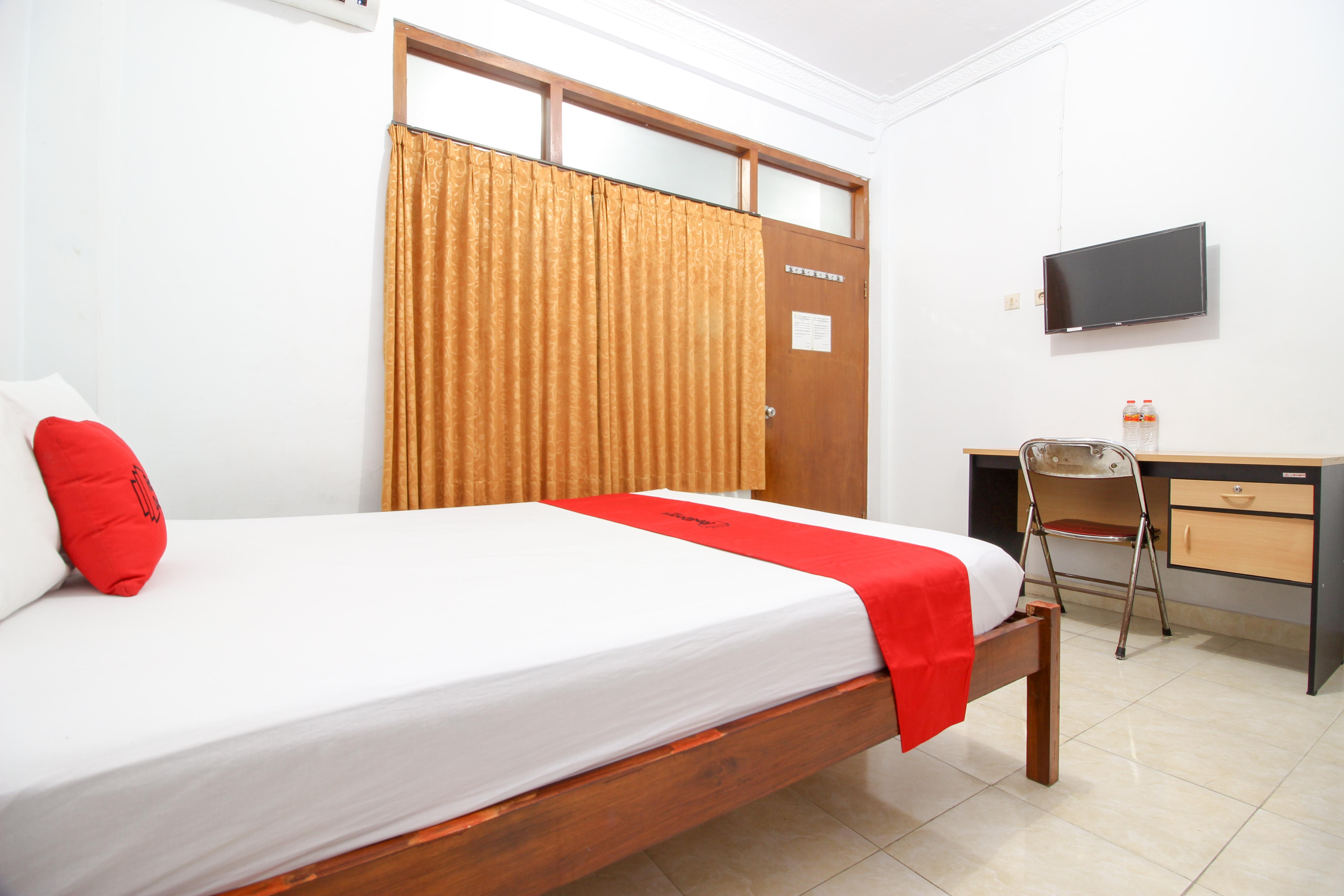 Reddoorz Plus Near Alun Alun Selatan Джок'якарта Екстер'єр фото