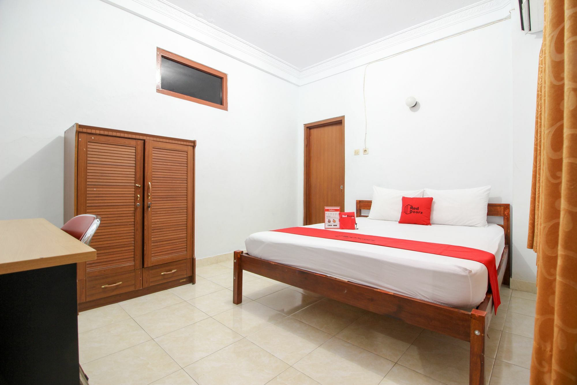 Reddoorz Plus Near Alun Alun Selatan Джок'якарта Екстер'єр фото